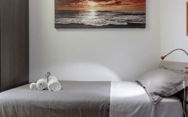 Suitelowcost - Limbiate