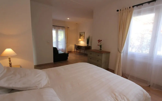 Aux charmes de grasse