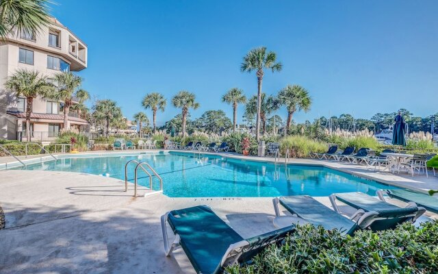 Yacht Club 7536 by Vtrips