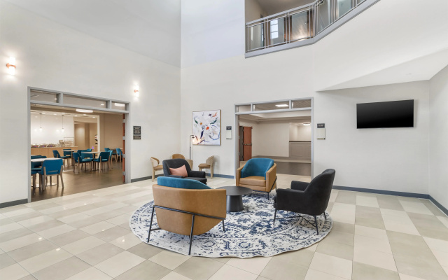 Best Western Plus Rose City Conference Center Inn