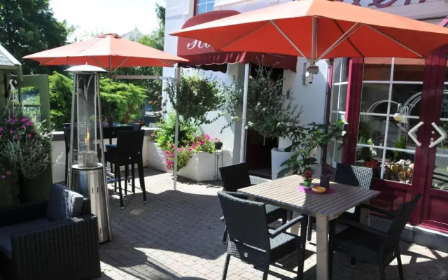 Le Luxembourg La Provence Chez Jeannot