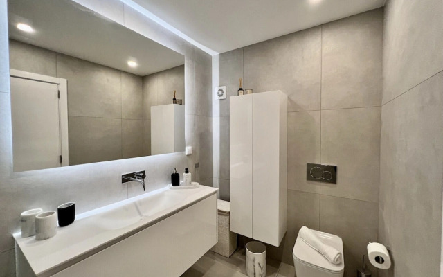 Quarteira Stylish With Pool by Homing