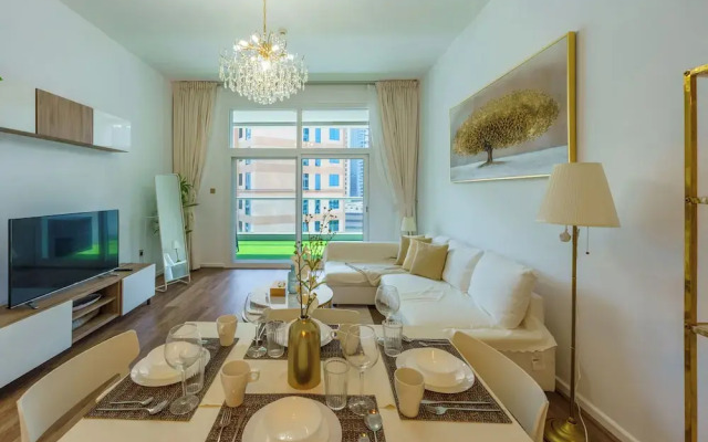 WelHome - Beautiful 1BR Apt. in Al Barsh