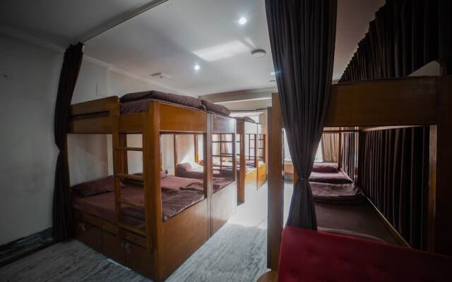 Pearl Courtyard Dormitory