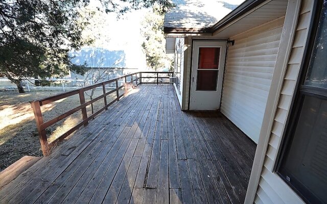 Cliff Cabin - Three Bedroom Cabin