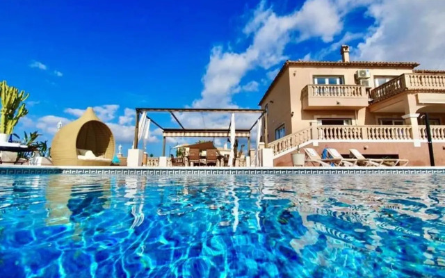 Villa Versace súper lujo 14 huéspedes + invitados