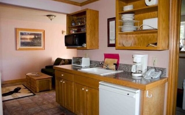 A Bayview & River Inn