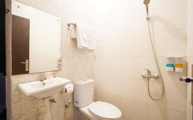 ZEN Rooms Basic Audah Syariah Sutos