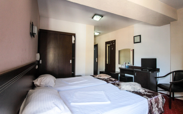 Hotel Razvan