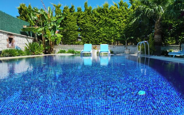 Lavinia Garden Alaçatı