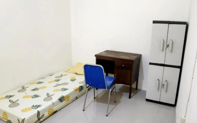 Kabin Kapsul Halte UI Depok - Male Only