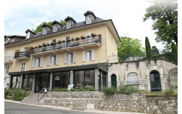 Hotel De La Grotte