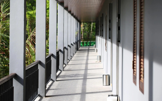 Akira Lipe Resort