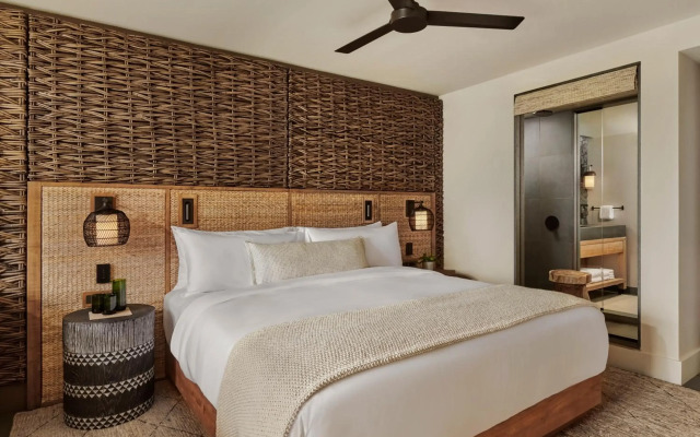 1 Hotel Hanalei Bay