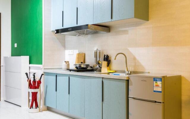 Wuhan Wuchang·Qunxingcheng Square · Locals Apartment 00121920