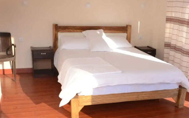 Zan-Seyoum Hotel