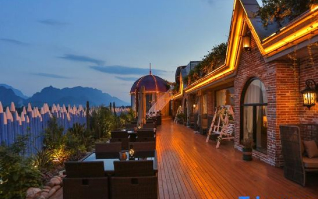 ROY •Sean Castle Hotel (Zhangjiajie Tianmen Mountain Cableway)