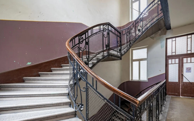 Central Luxury Apartment