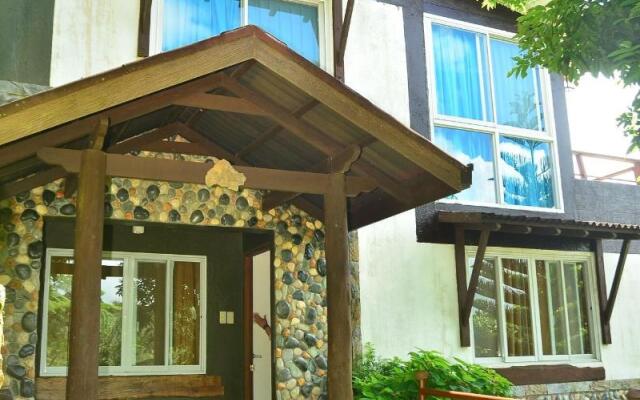 West 35 Eco Mountain Resort