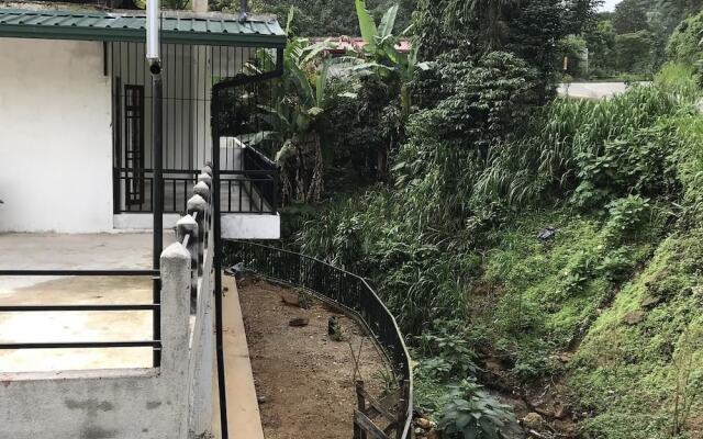Canalside Villa & Guest House