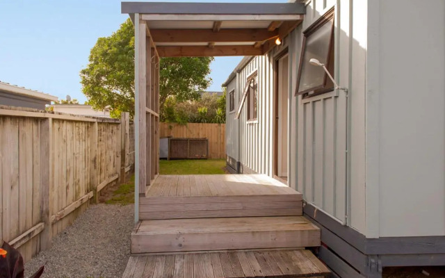 Beach Central - Whangamata Holiday Home