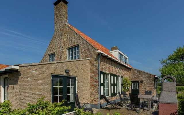 Spacious and Comfortable Family House in Westkapelle