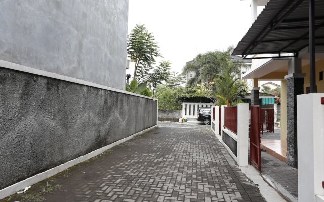 RedDoorz @ Jalan Damai