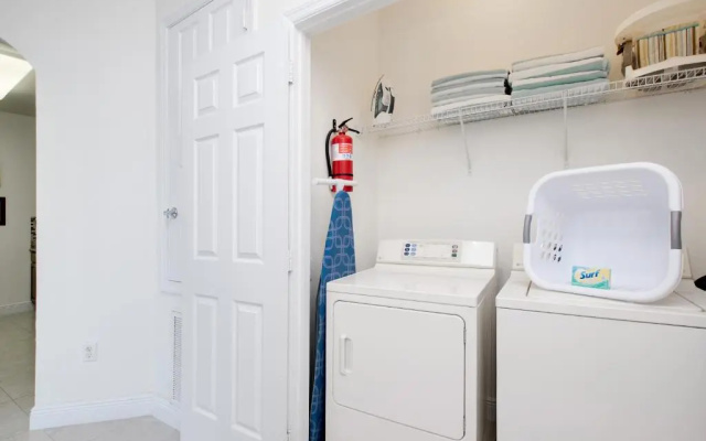 Updated Condo Near Conv Ctr, I-drive & Universal!