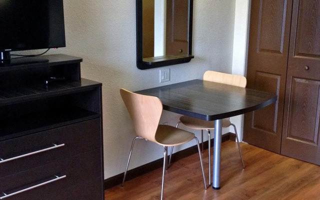 Studio 6 Cypress, CA