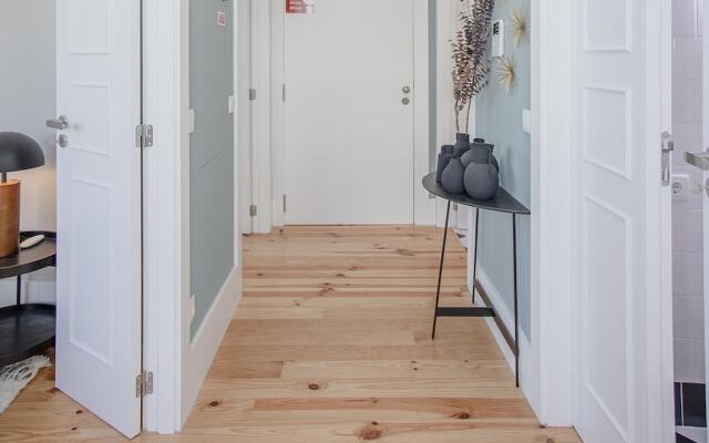 Liiiving in Porto - Art Design Apartment