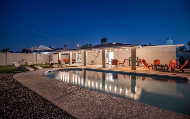 Scottsdale Osborn 3 Bedroom Home by RedAwning