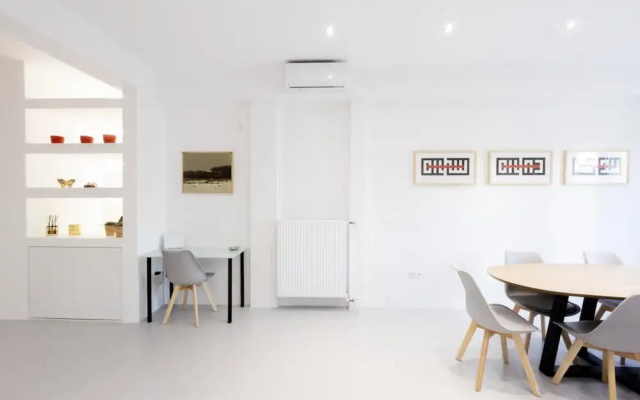 Beautiful 2 Bdrm apt in Athens