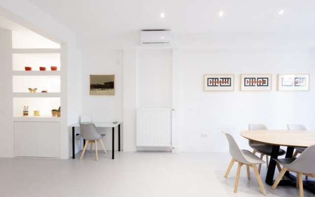Beautiful 2 Bdrm apt in Athens