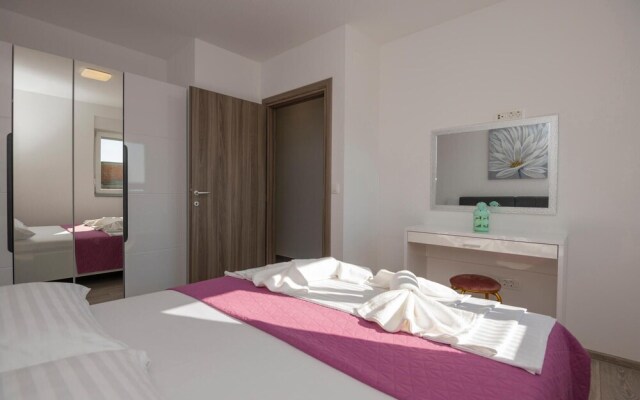 Awesome Apartment in Podaca With Wifi and 2 Bedrooms