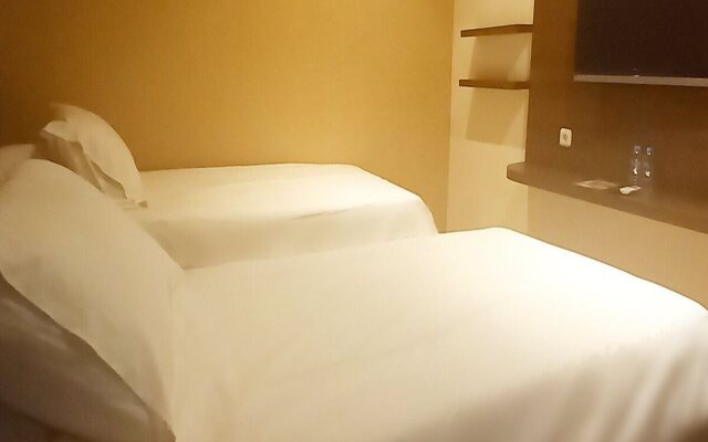 Hotel Aruni Ancol