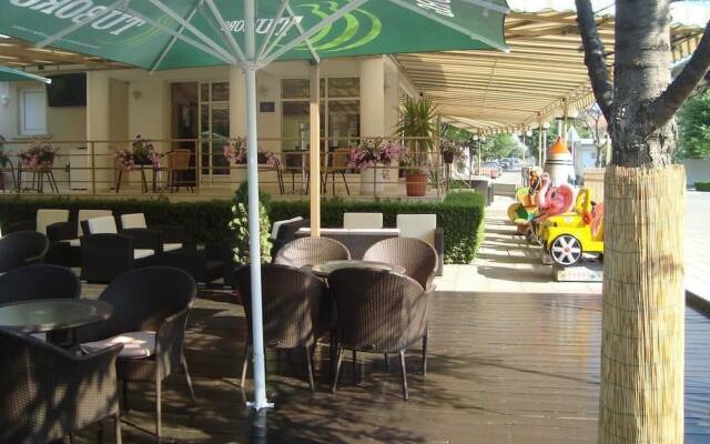 Hotel Astra