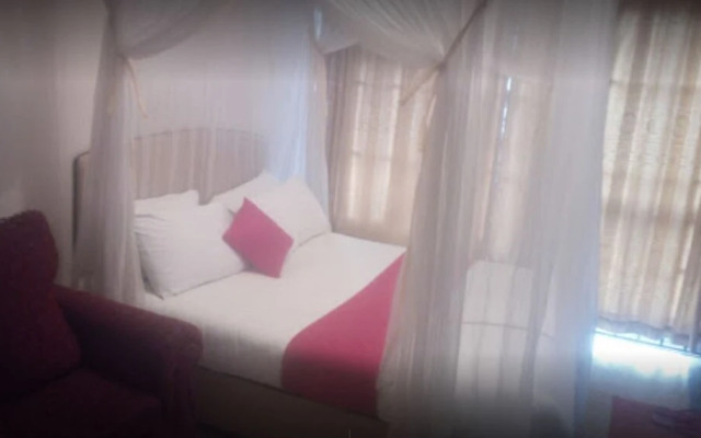Lakeside Tourist Lodge