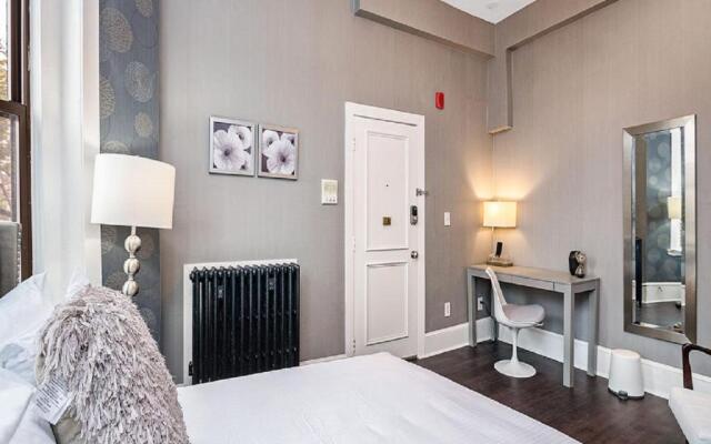 Suites At 143 Arlington Street