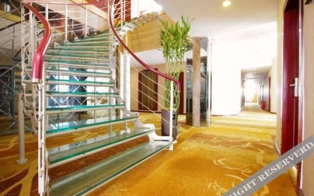 Yueliang Bandao Business Hotel