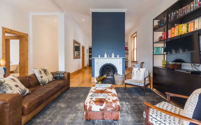 Sydney Green Point Villa