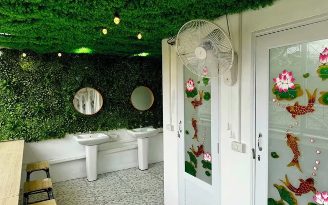 Comfy Crib Hostel 2