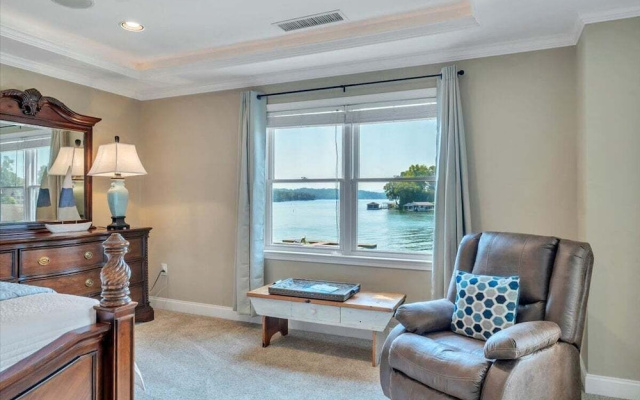 Lake Stardust - Condo With Pool ! Pet Friendly