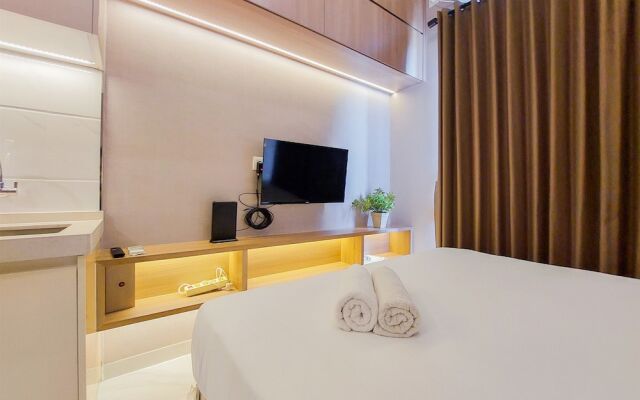 Scenic Designed And Comfy Studio At Sky House Bsd Apartment
