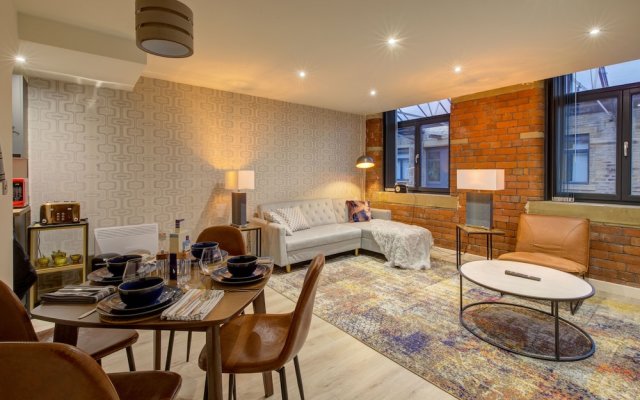 Stylish 'new York Loft' Style Apartment in the Heart of BD1