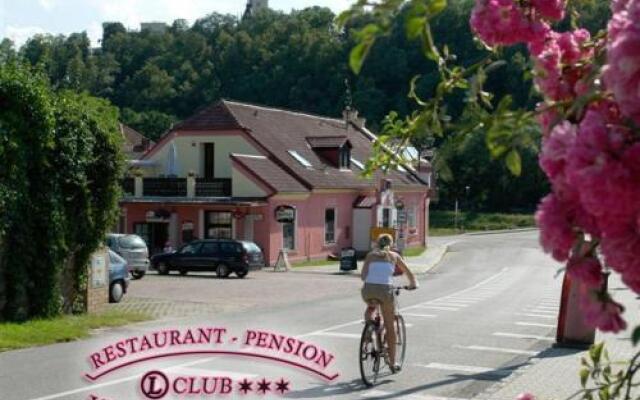 Restaurant Pension L Club