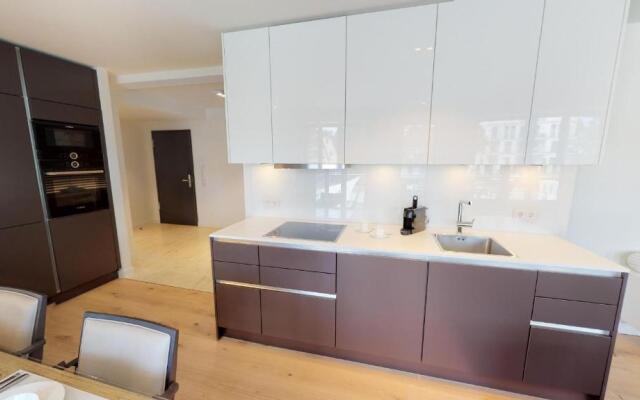 White Pearl Apartment 1.01