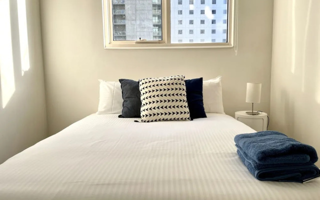 Readyset Apartments at Dockside