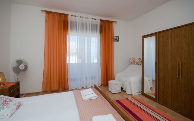Apartment Milja