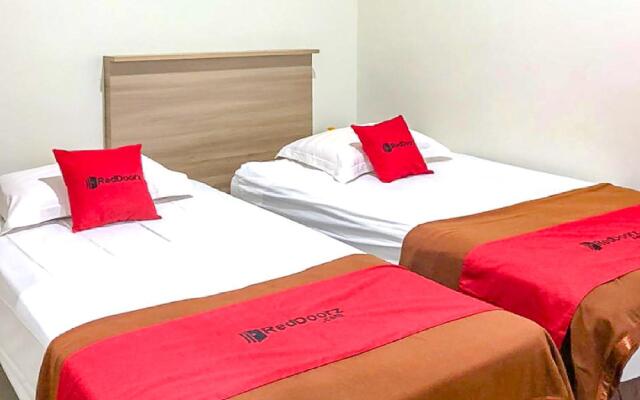 Reddoorz Syariah Near Kenjeran Park