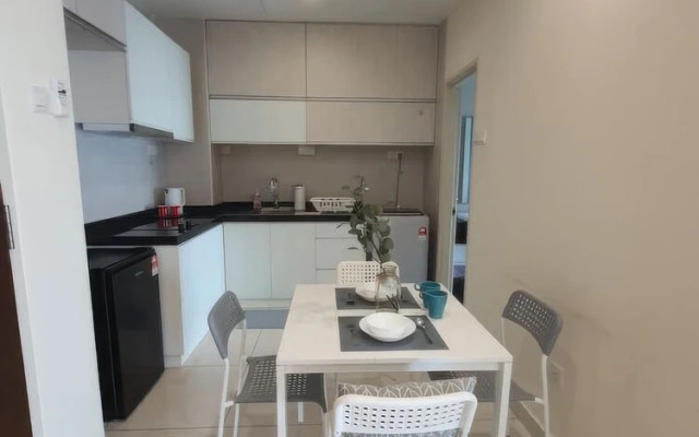 Central Residence - Free Gym Pool